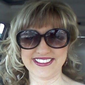 Meet your Posher, Paula